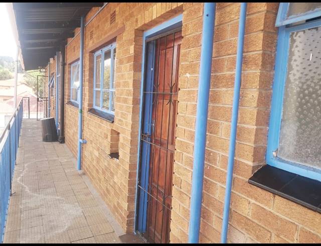 2 bed property to rent in PRIMROSE